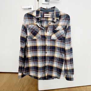 Barbour womens tailored plaid shirt. No flaws or signs of wear. Like new.